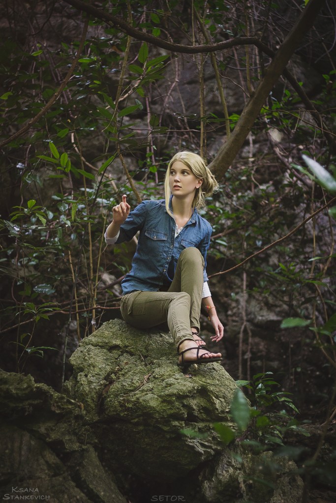 Uncharted 3 - Drakes Deception - Elena Fisher Cosplay - recreation Uncharted 3 - Drakes Deception - Elena Fisher Cosplay - recreation