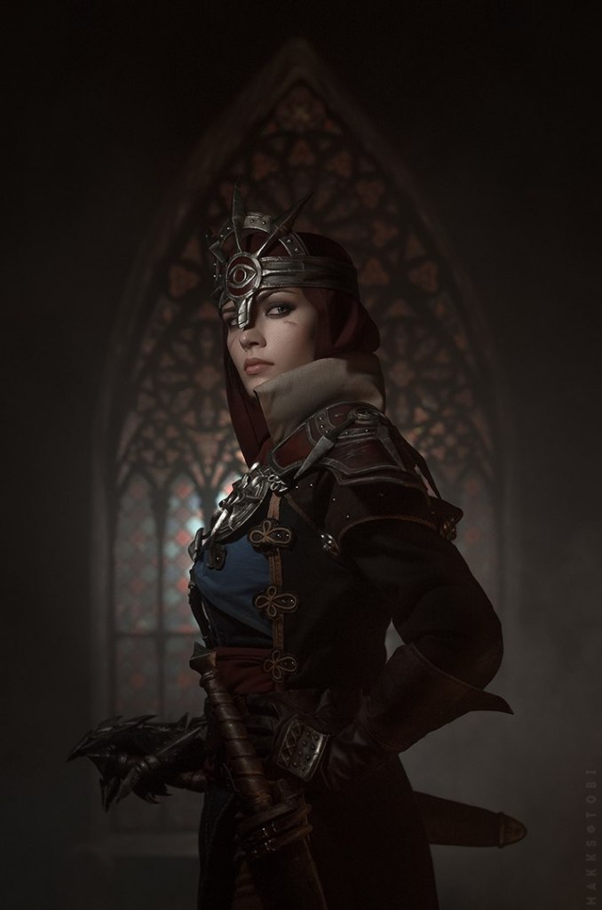 Dragon Age - Inquisition - Trevelyan Inquisitor (Female) Cosplay - full length photo Dragon Age - Inquisition - Trevelyan Inquisitor (Female) Cosplay - full length photo