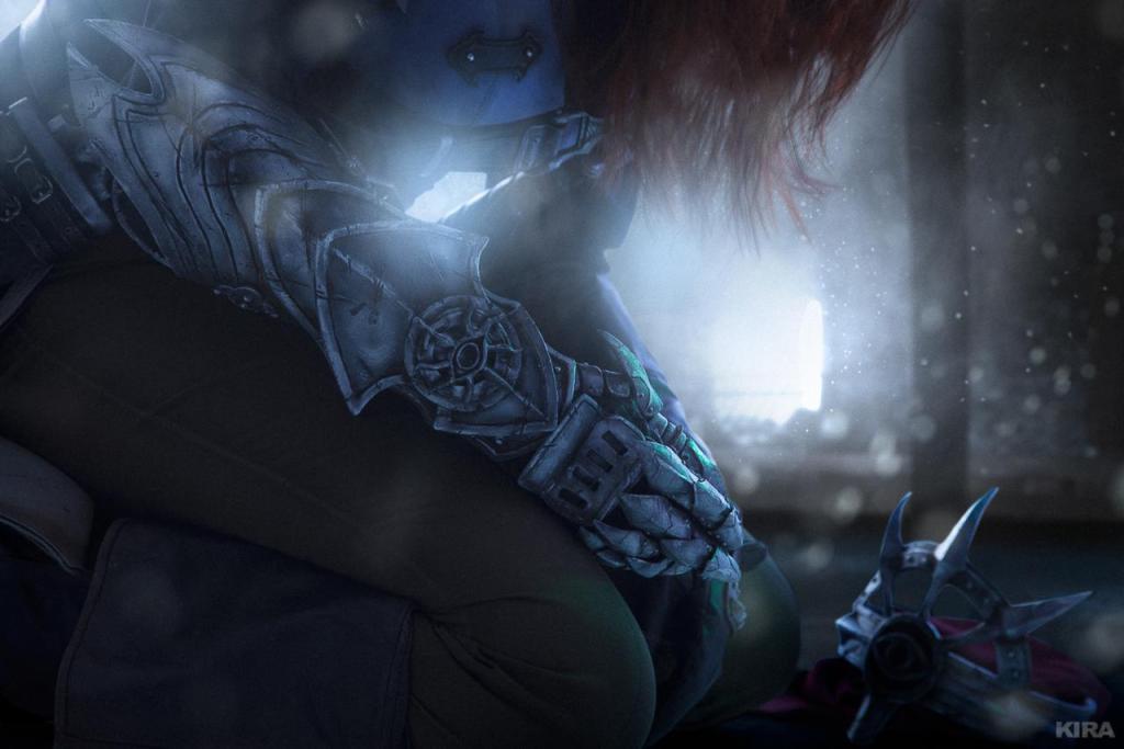 Dragon Age - Inquisition - Trevelyan Inquisitor (Female) Cosplay - body photo Dragon Age - Inquisition - Trevelyan Inquisitor (Female) Cosplay - body photo
