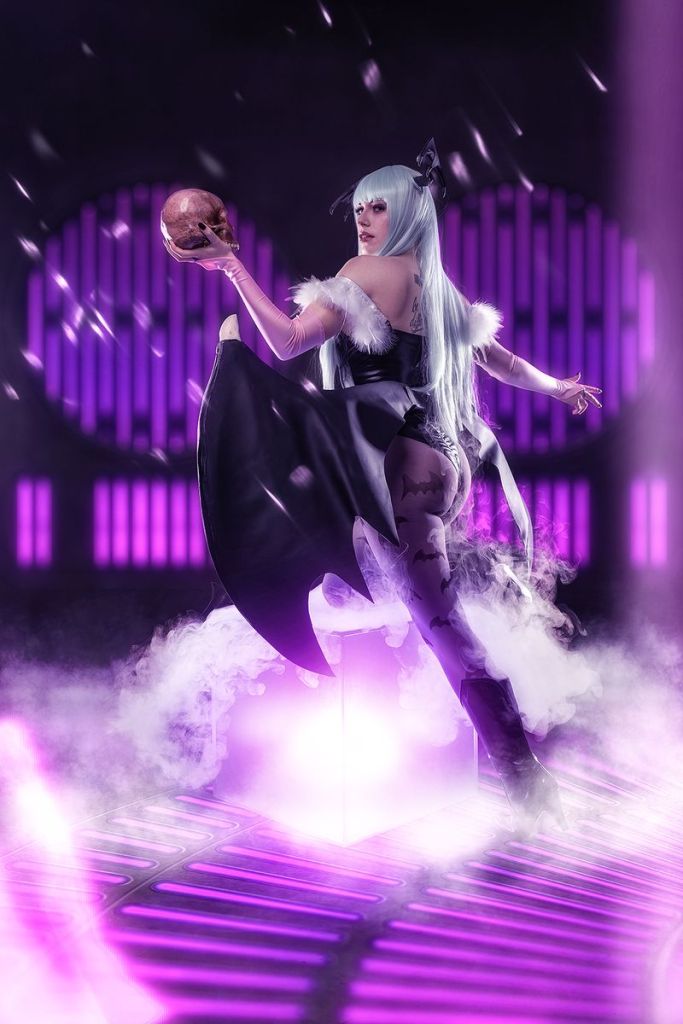 Darkstalkers - Resurrection - Morrigan Aensland Cosplay - portrait photo