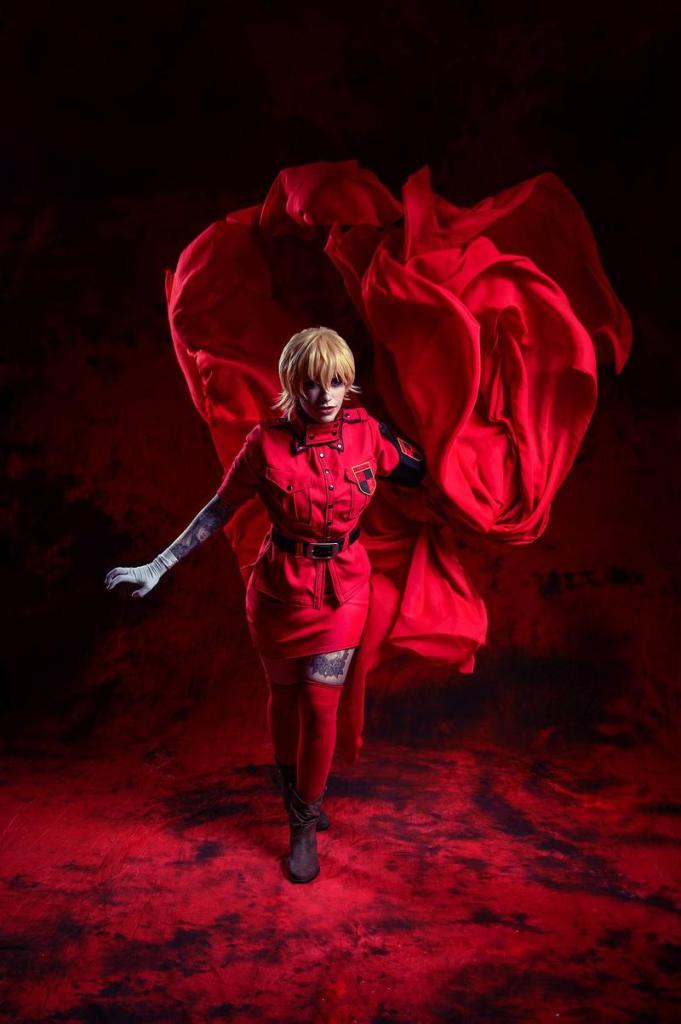 Hellsing Ultimate - Seras Victoria Cosplay - full length port. Hellsing Ultimate - Seras Victoria Cosplay - full length port.
