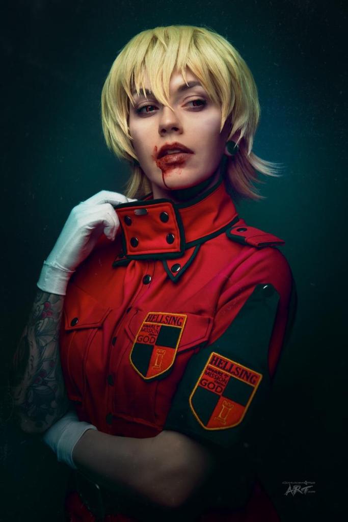 Hellsing Ultimate - Seras Victoria Cosplay - costume portrait Hellsing Ultimate - Seras Victoria Cosplay - costume portrait