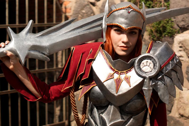 2020 04 03 league of legends e28093 leona iron solari cosplay