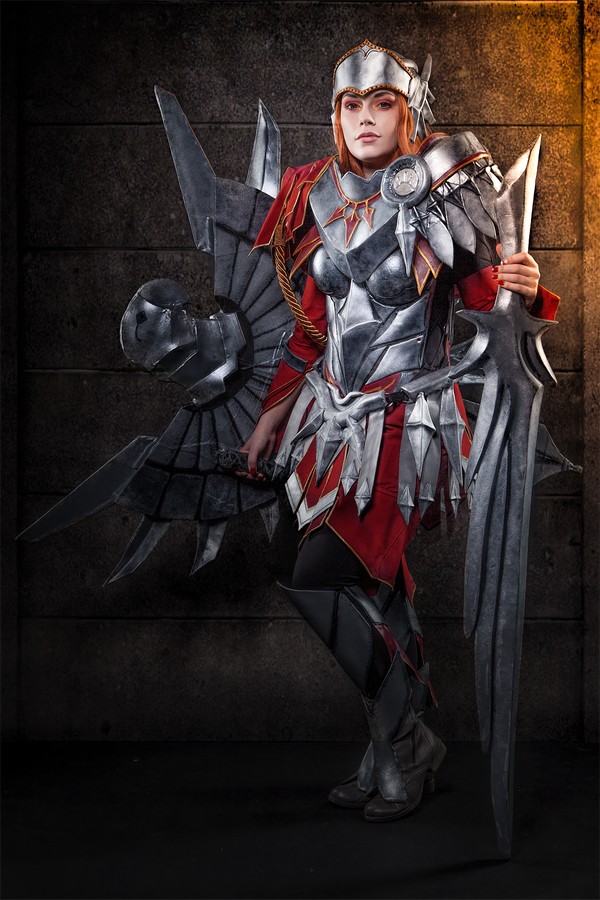 2020 04 03 league of legends e28093 leona iron solari cosplay 3