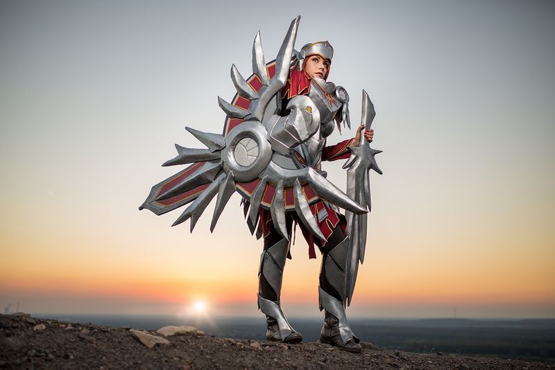 2020 04 03 league of legends e28093 leona iron solari cosplay 7