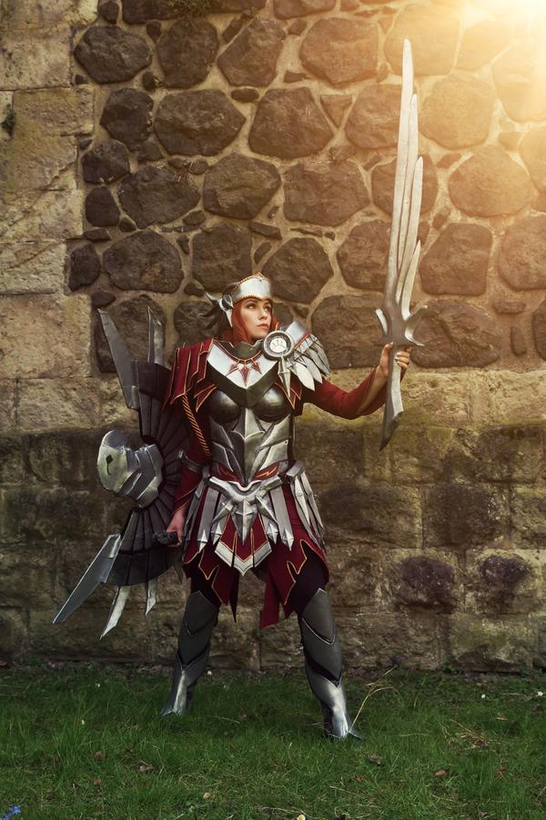 2020 04 03 league of legends e28093 leona iron solari cosplay 8