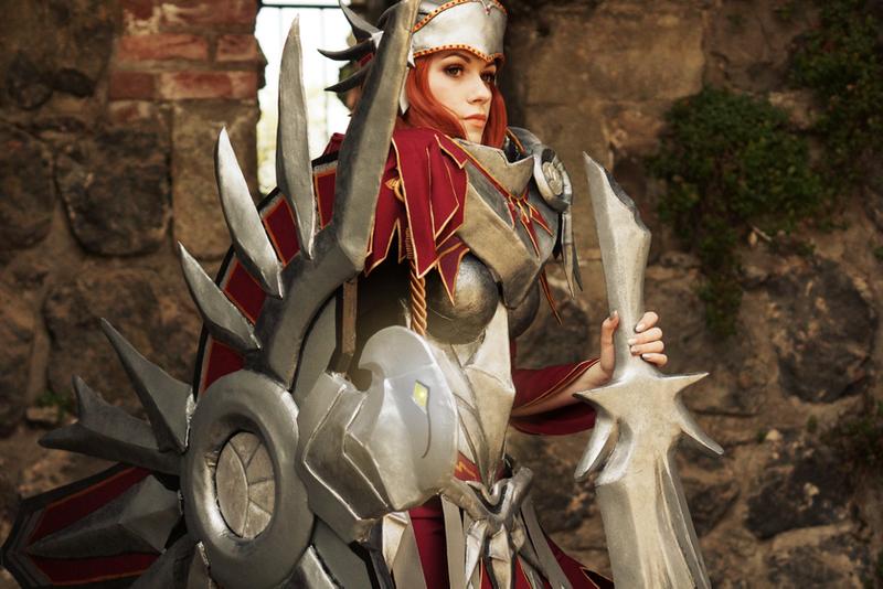 2020 04 03 league of legends e28093 leona iron solari cosplay 9