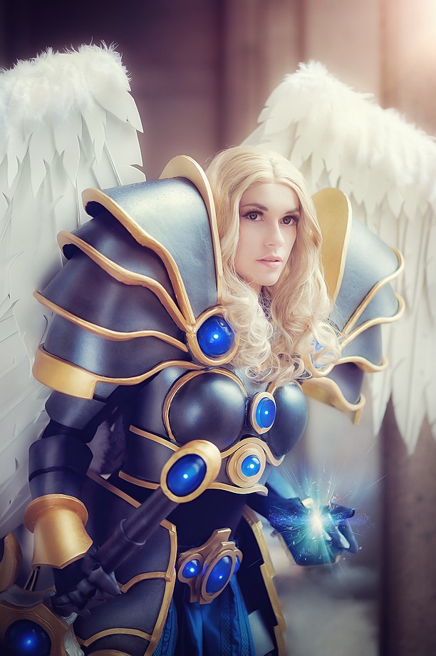 2020 04 04 league of legends e28093 kayle battleborn cosplay 12