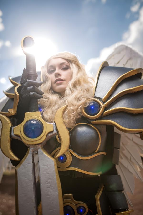 2020 04 04 league of legends e28093 kayle battleborn cosplay 6
