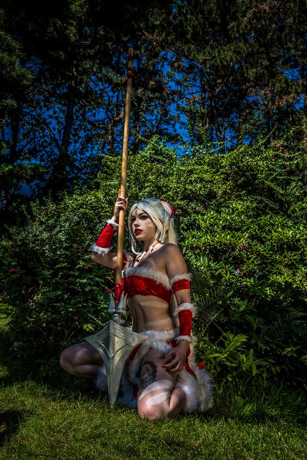 2020 04 04 league of legends e28093 nidalee snow bunny cosplay 4