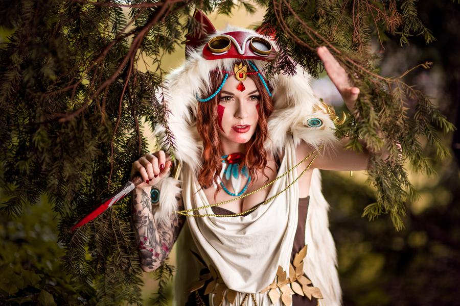 2020 04 04 princess mononoke san wolf girl cosplay 6