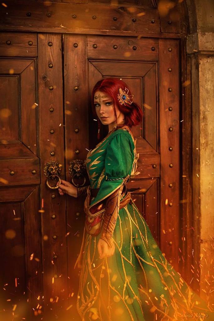 The Witcher 3 - Wild Hunt - Triss Merigold Cosplay - costume focus