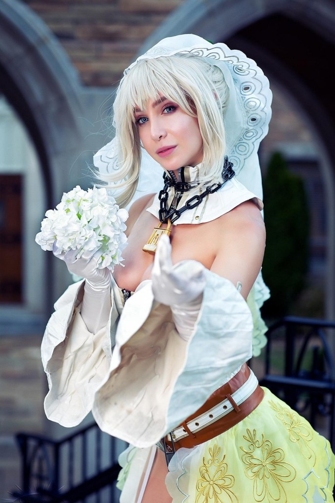 Fate Extra CCC - Saber Bride Cosplay - elegant character representation