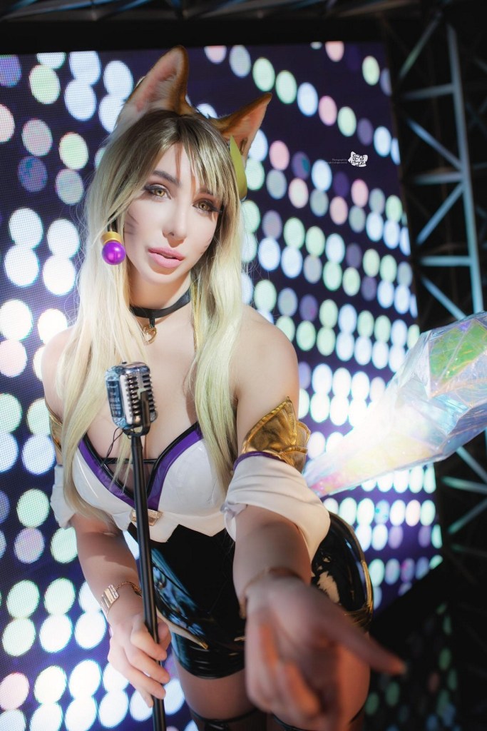 League of Legends - Ahri (KDA) Cosplay - nuanced character study