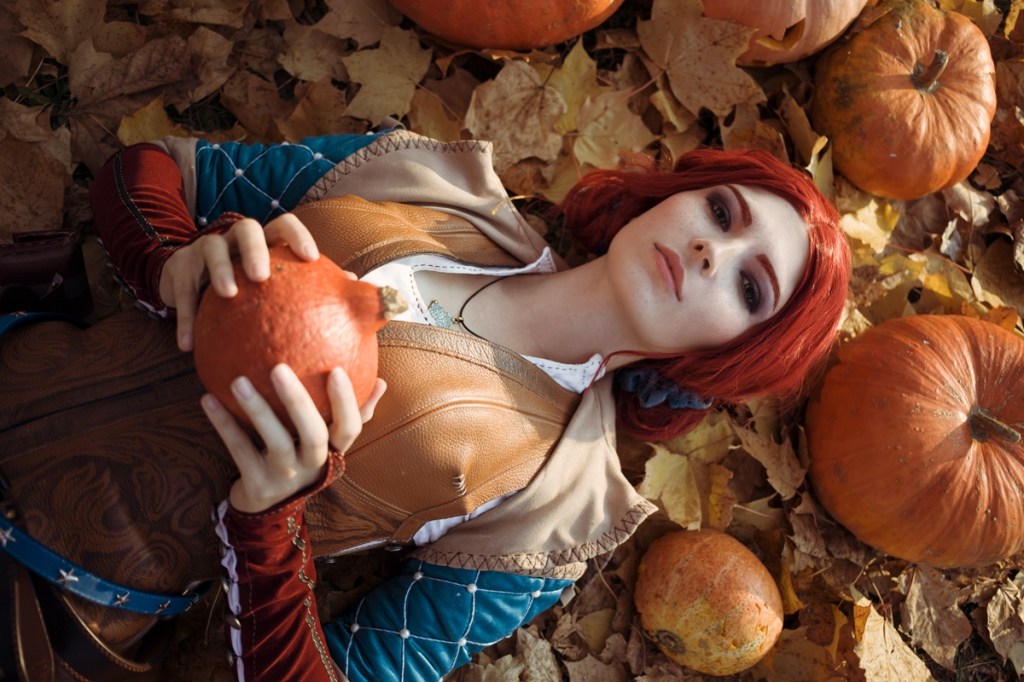 The Witcher 3 - Wild Hunt - Triss Merigold (Halloween) Cosplay - full length photo