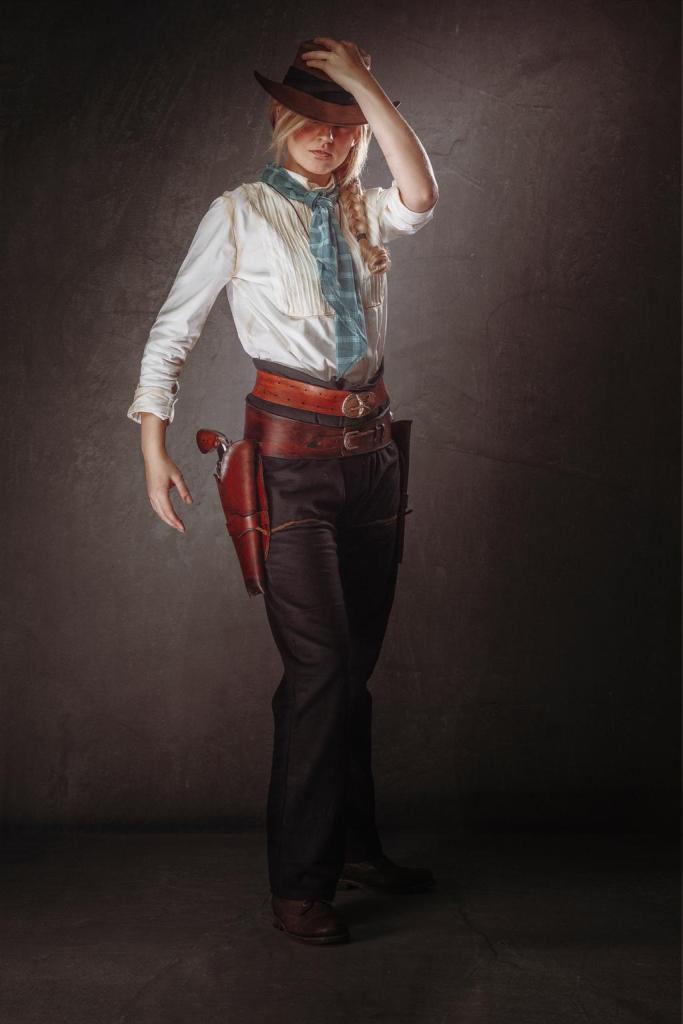 Red Dead Redemption 2 - Sadie Adler Cosplay - costume show