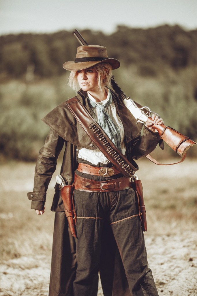 Red Dead Redemption 2 - Sadie Adler Cosplay - recreation