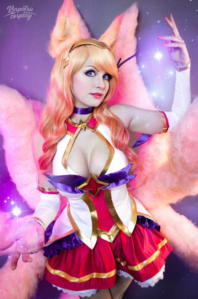 League of Legends - Ahri (Star Guardian) Cosplay - full body port.