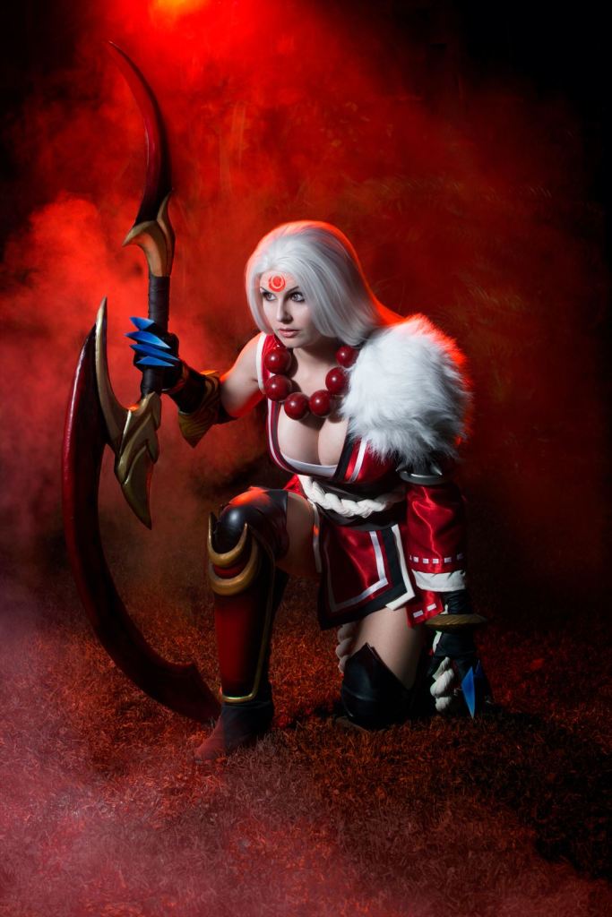 2020 04 14 league of legends e28093 diana blood moon cosplay 4