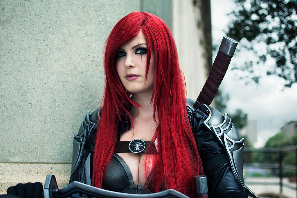 League of Legends - Katarina Cosplay - artistic framing portrait League of Legends - Katarina Cosplay - artistic framing portrait
