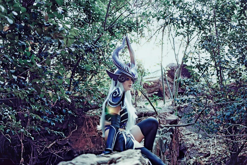 League of Legends - Syndra Cosplay - professional cosplay study