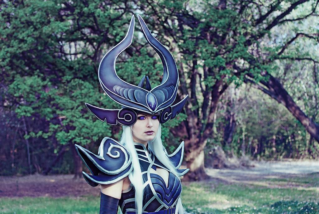 League of Legends - Syndra Cosplay - full length photo