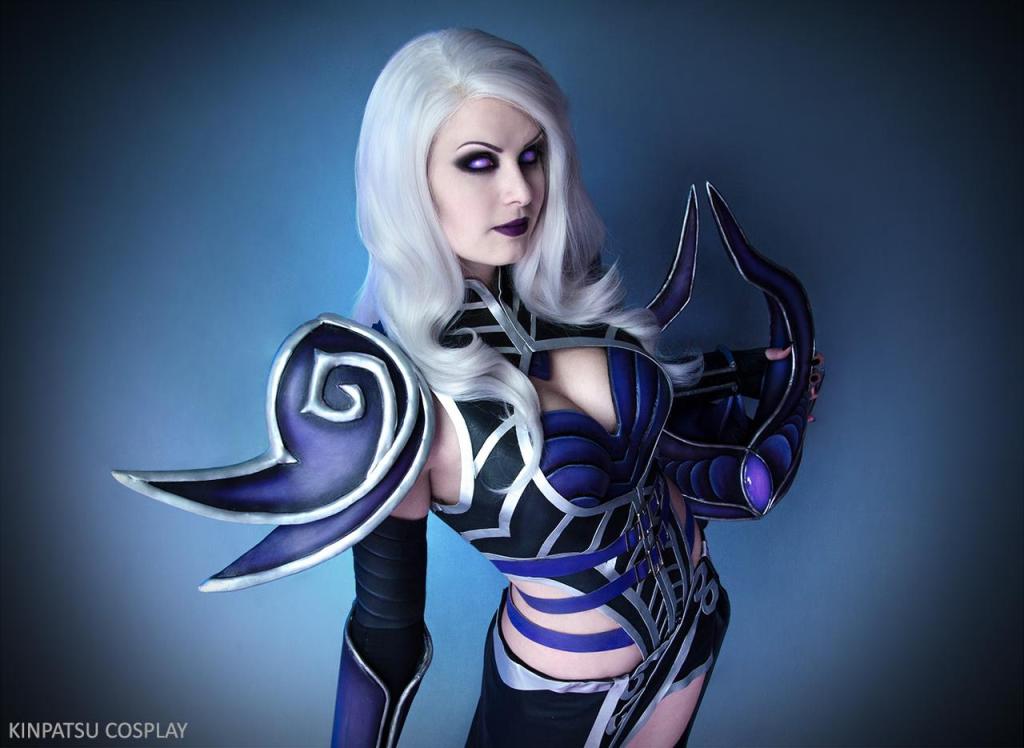 League of Legends - Syndra Cosplay - costume showcase portrait