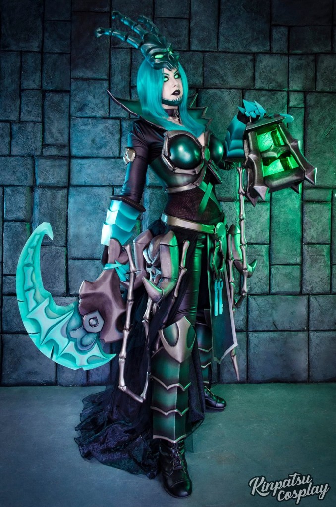 League of Legends - Thresh (Female) Cosplay - full length port.