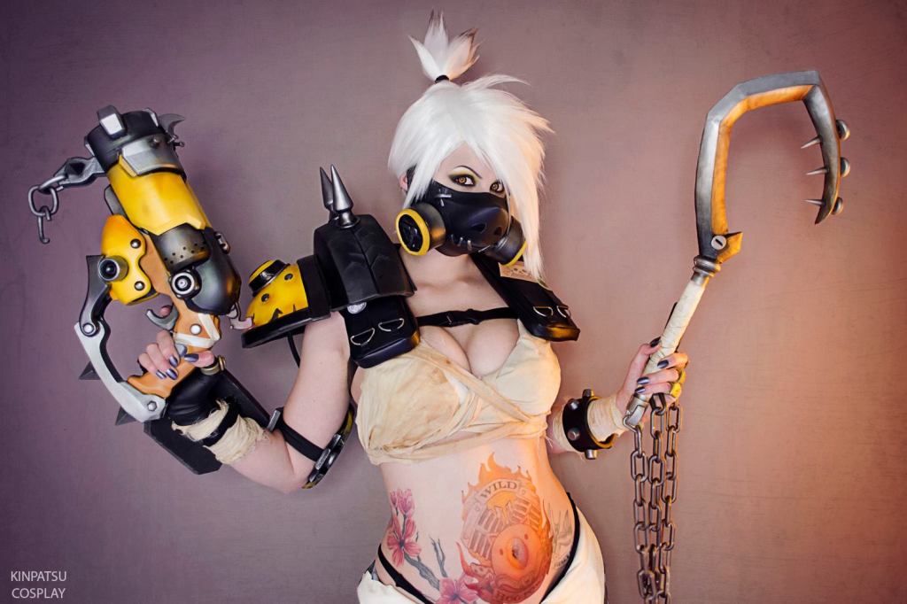 Overwatch - Roadhog (Female) Cosplay full length photo