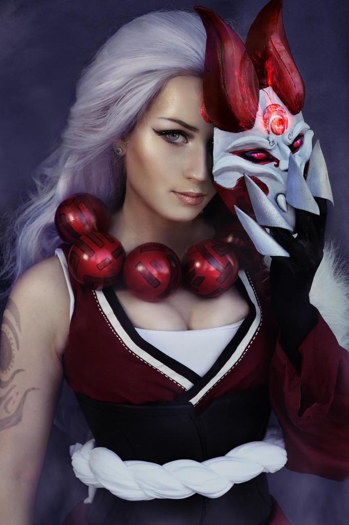 League of Legends - Diana (Blood Moon) Cosplay - recreation