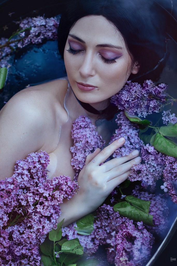 The Witcher 3 - Wild Hunt - Yennefer of Vengerberg (Lingerie) Cosplay full length photo