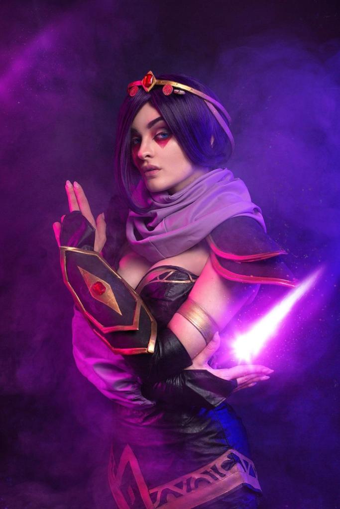 Dota 2 - Lanaya (Templar Assassin) Cosplay - authentic view