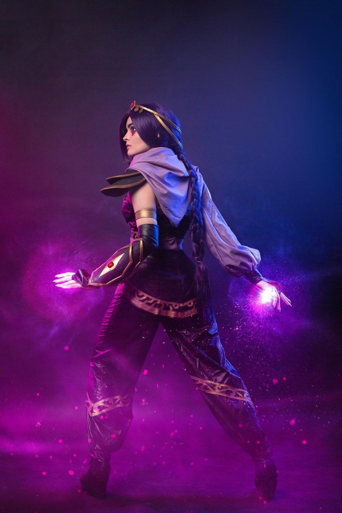 Dota 2 - Lanaya (Templar Assassin) Cosplay - expressive portrait