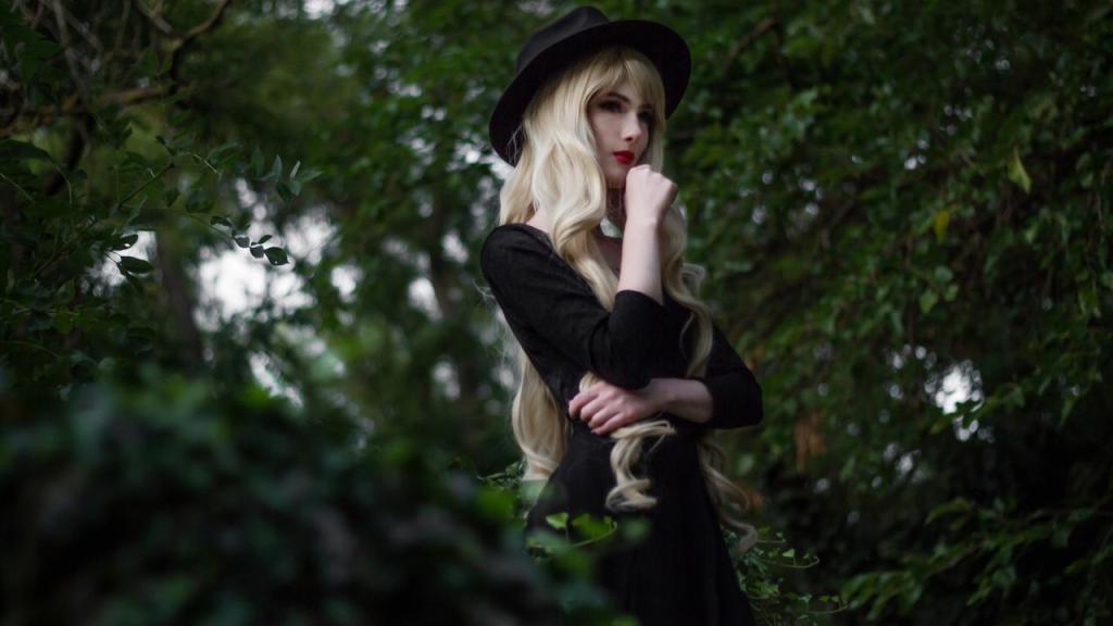Modern Witchery Cycle Original Vision Cosplay - cosplay study