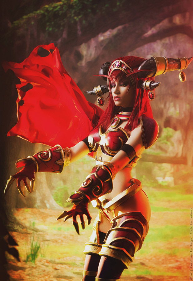 World of Warcraft - Alexstrasza Cosplay - authentic costume view
