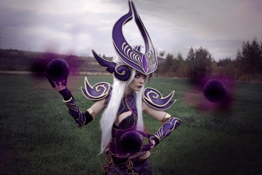 2015 09 24 league of legends e28093 syndra cosplay 3