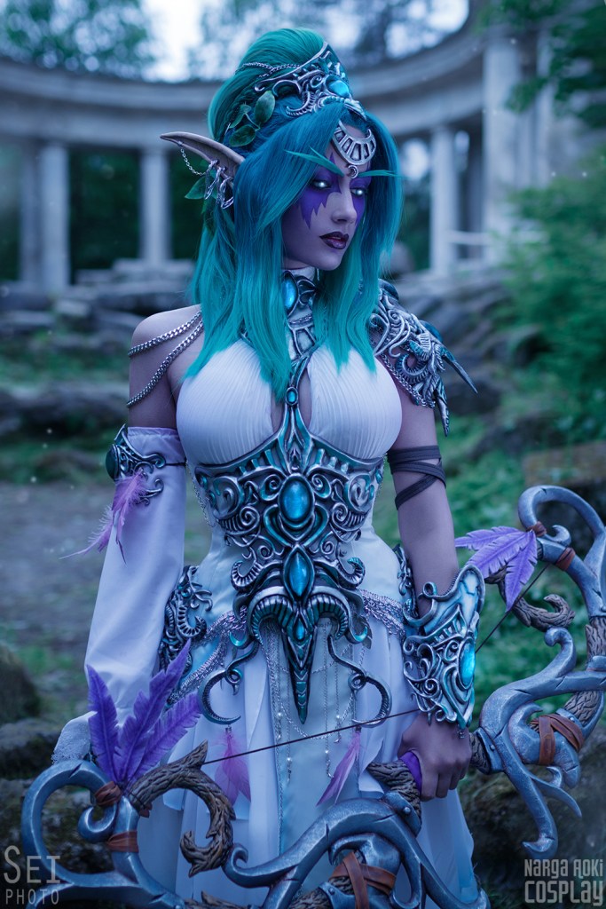 World of Warcraft - Tyrande Whisperwind Cosplay - costume portrait World of Warcraft - Tyrande Whisperwind Cosplay - costume portrait