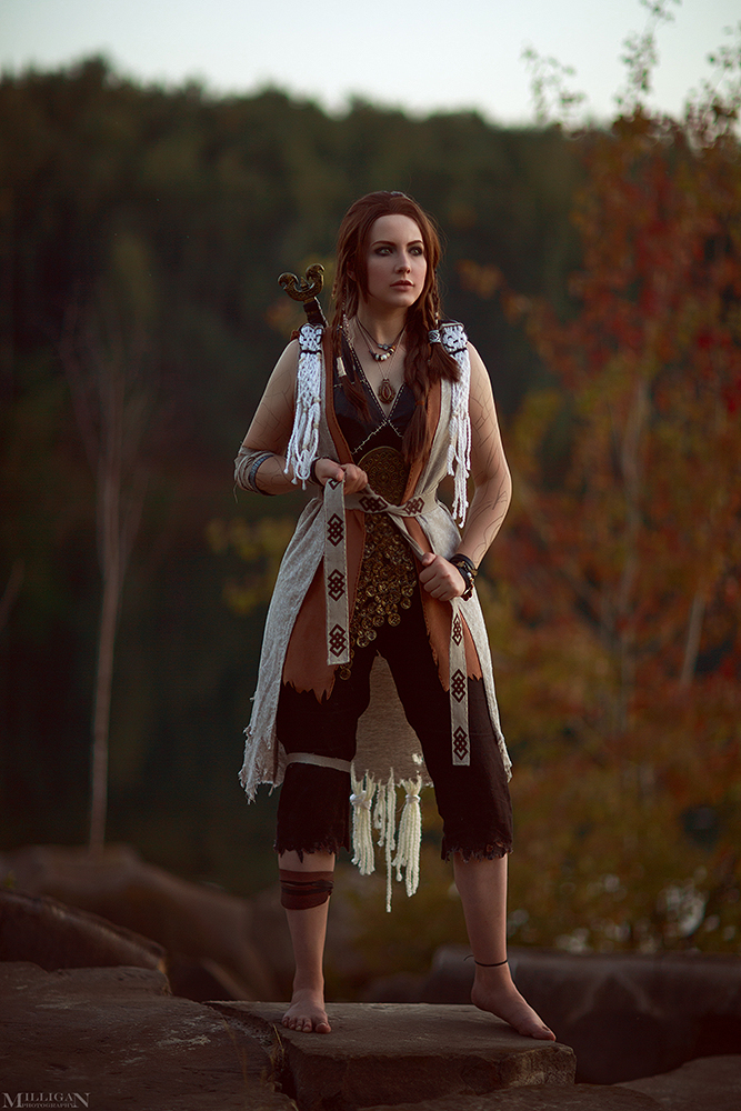 God of War - Freya (Witch in the Woods) Cosplay - full length port.