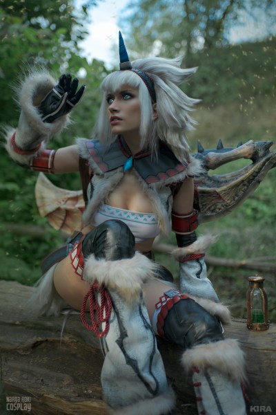 Monster Hunter - Huntress (Kirin) Cosplay