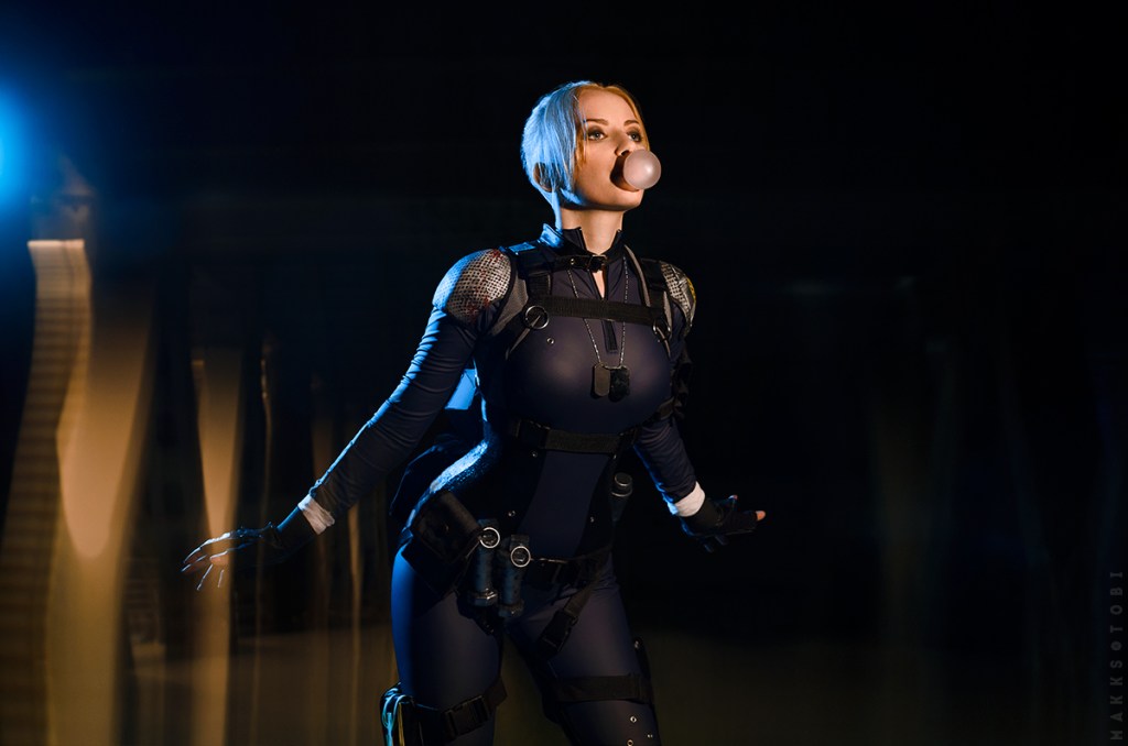 Mortal Kombat 10 - Cassie Cage Cosplay - nuanced character study