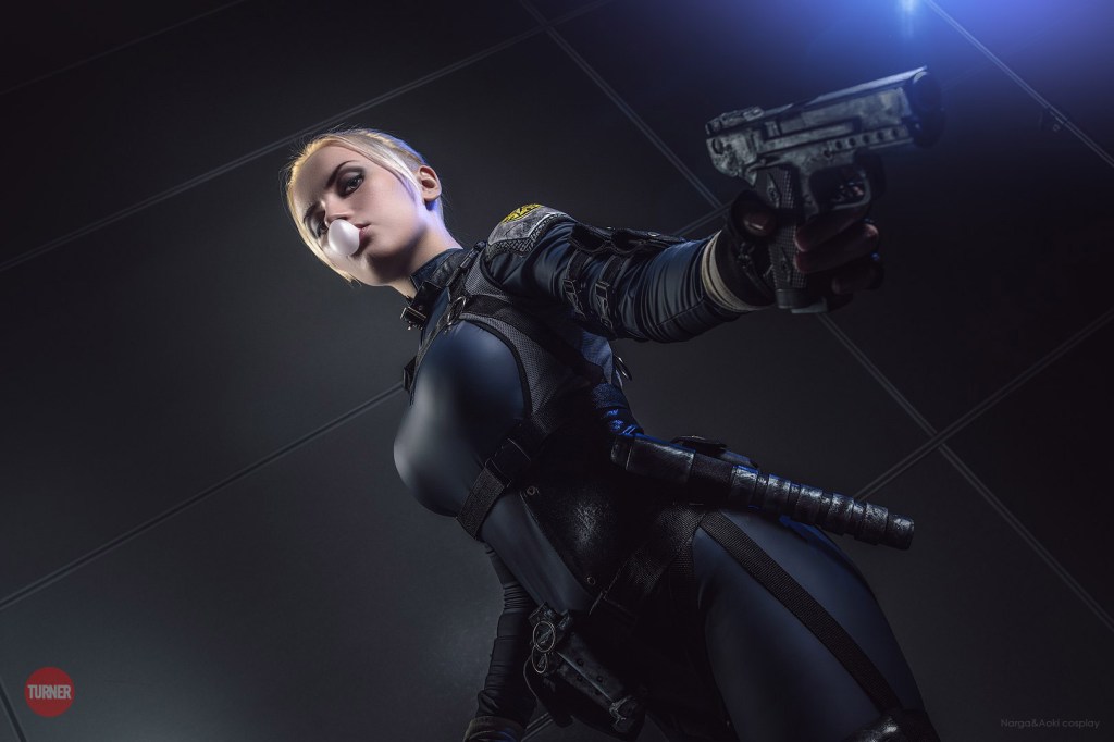 Mortal Kombat 10 - Cassie Cage Cosplay - gentle costume showcase
