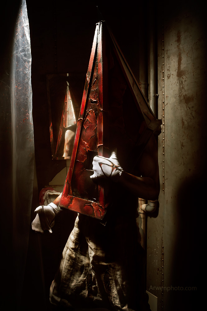 Silent Hill 2 - Pyramid Head Cosplay - character portrait photography Silent Hill 2 - Pyramid Head Cosplay - character portrait photography