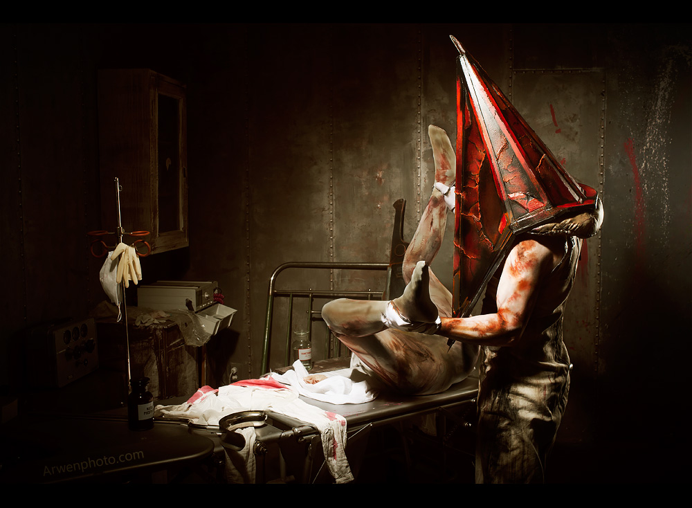 Silent Hill 2 - Pyramid Head Cosplay - character costume portrait Silent Hill 2 - Pyramid Head Cosplay - character costume portrait