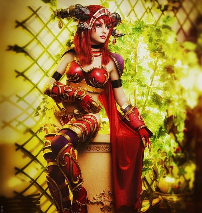 World of Warcraft - Alexstrasza Cosplay - artistic framing portrait