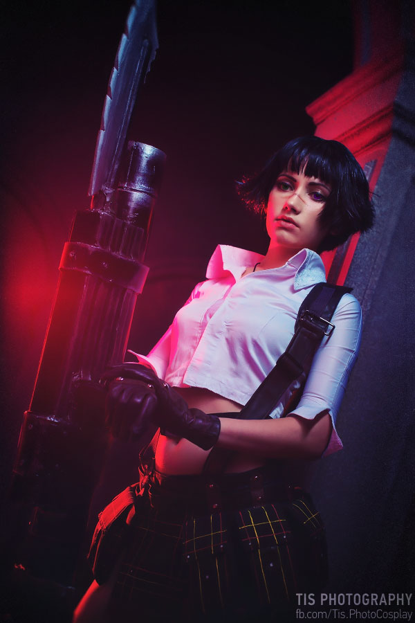 Devil May Cry 3 - Dantes Awakening - Lady Cosplay - delicate portrait Devil May Cry 3 - Dantes Awakening - Lady Cosplay - delicate portrait