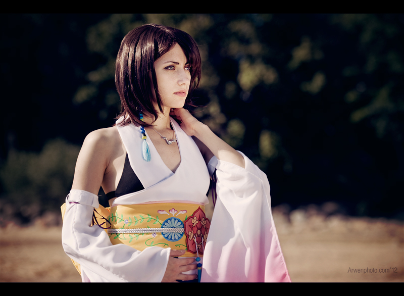 Final Fantasy 10 - Yuna Cosplay - character costume portrait Final Fantasy 10 - Yuna Cosplay - character costume portrait