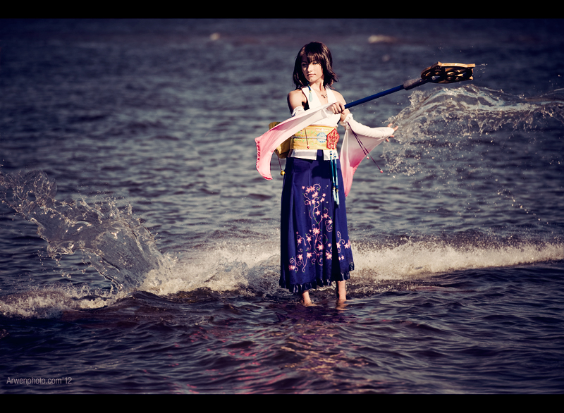 Final Fantasy 10 - Yuna Cosplay - costume showcase portrait Final Fantasy 10 - Yuna Cosplay - costume showcase portrait
