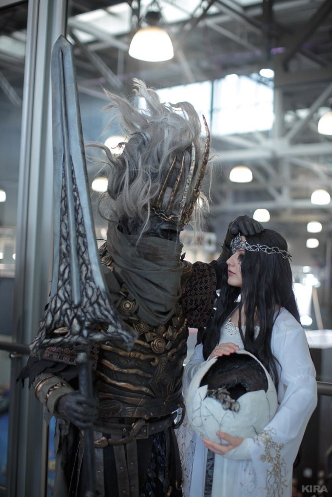 Dark Souls 3 - Nameless King Cosplay - character costume portrait