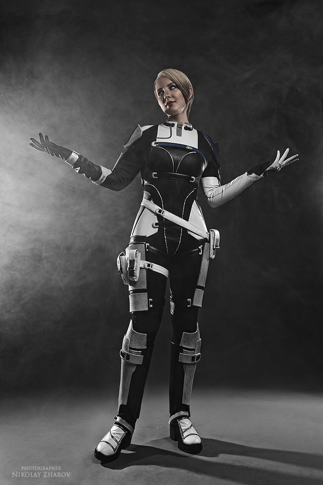 Mass Effect - Andromeda - Cora Harper Cosplay - body photo