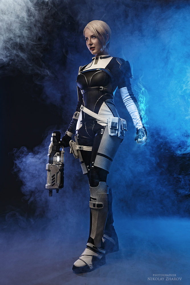 Mass Effect - Andromeda - Cora Harper Cosplay - costume portrait